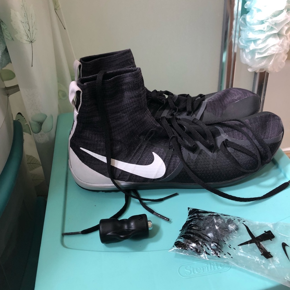 Nike Racing Shoes - Picture 3 of 3